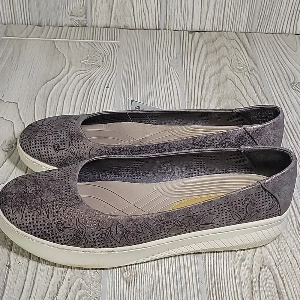 Baretraps Nadra Floral Pewter Slip On Flats Womens Size 6 Wide NEW
